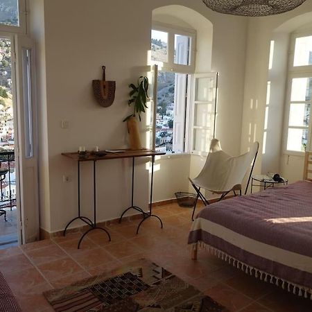 Maison Avec Terrasses Et Vues Sými Eksteriør bilde