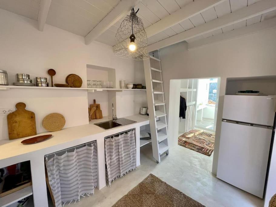 Maison Avec Terrasses Et Vues Sými Eksteriør bilde